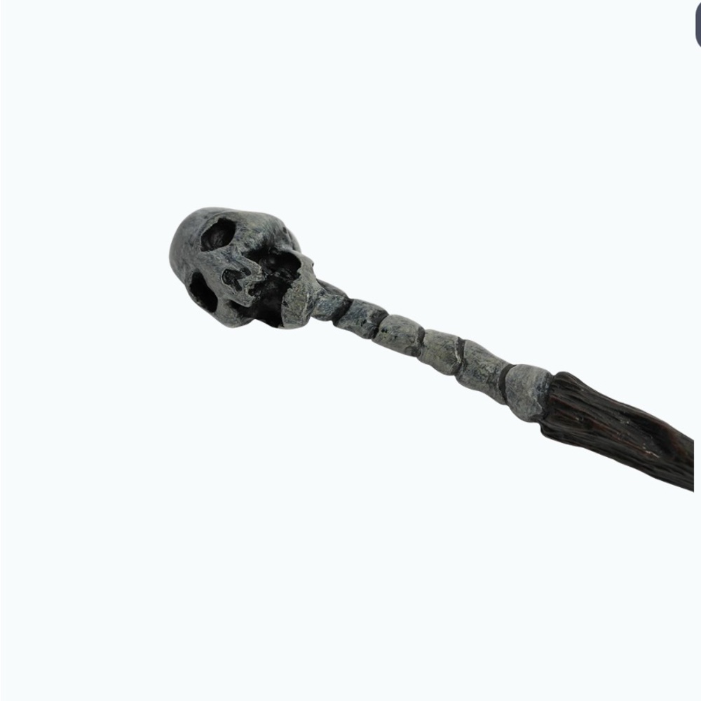 Reptile Skull Decor - Black
